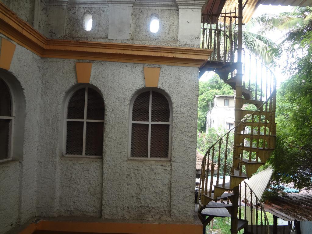 Hotel Rajmandir Púna Kültér fotó