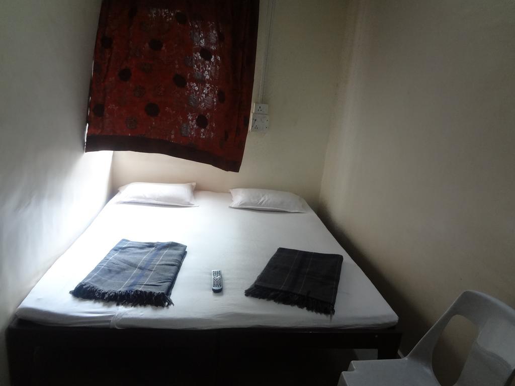 Hotel Rajmandir Púna Szoba fotó