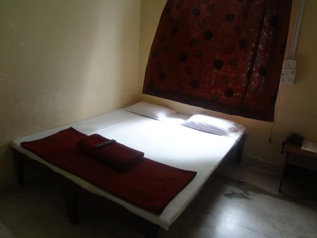 Hotel Rajmandir Púna Szoba fotó