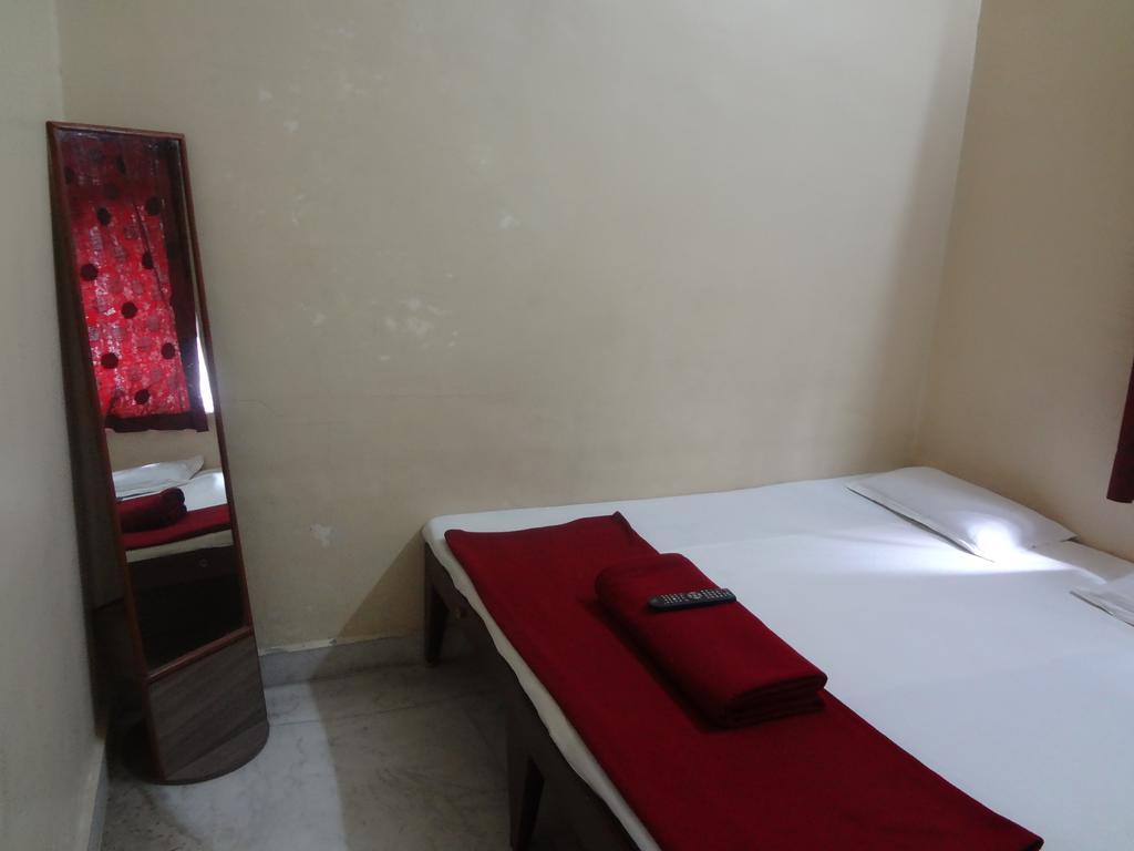 Hotel Rajmandir Púna Szoba fotó